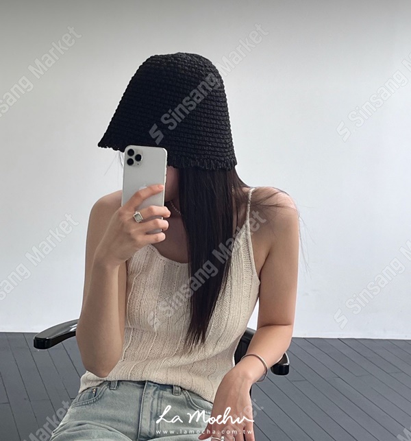 細肩針織坑條背心